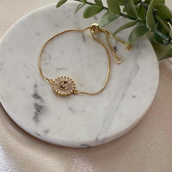 INITIAL BRACELET NWT - Picture 2 of 8